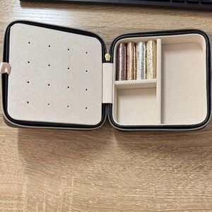 Compact Jewelry Organizer with Zipper Closure - Black leather